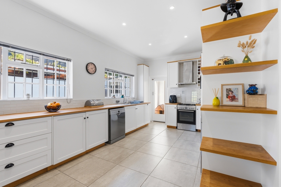 3 Bedroom Property for Sale in Pinelands Western Cape